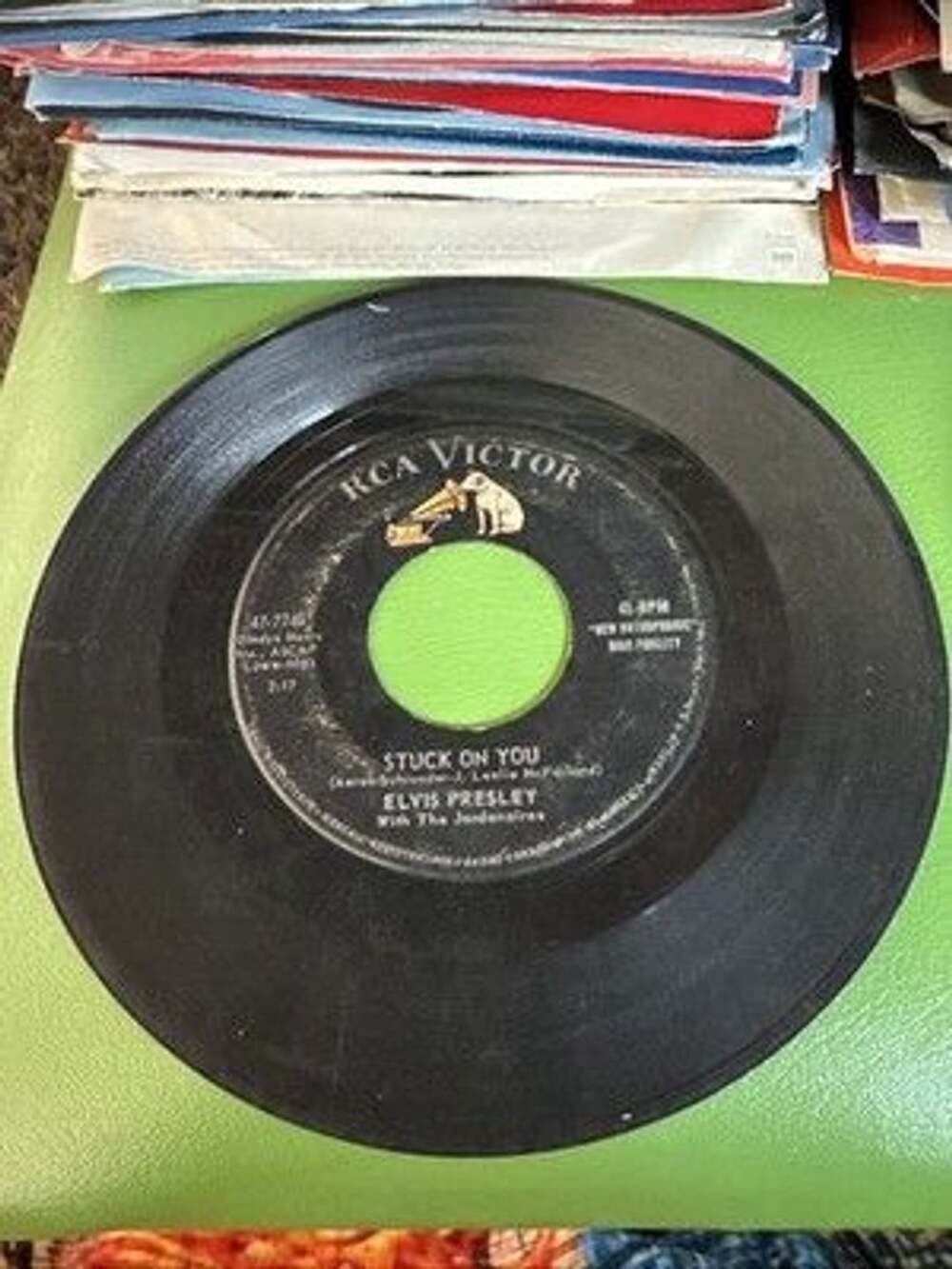 ELVIS STUCK ON YOU / FAME AND FORTUNE 45RPM 7" RECORD RCA 47-7740